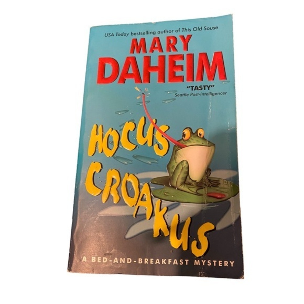 Mary Daheim Hocus Pocus paperback